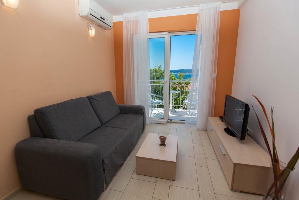 Apartments Ines Selce Exteriör bild